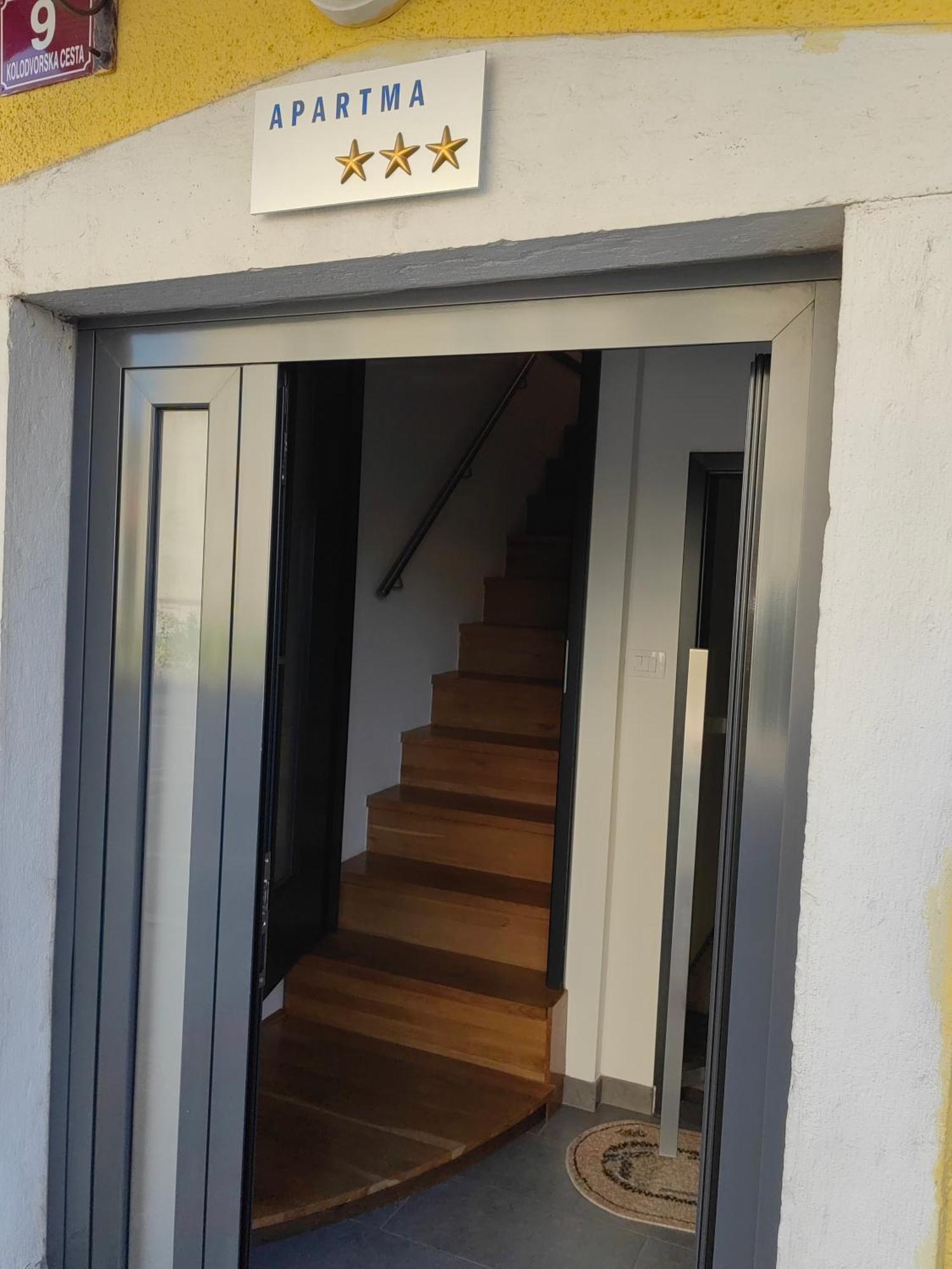 Sana Apartment Postojna Bagian luar foto